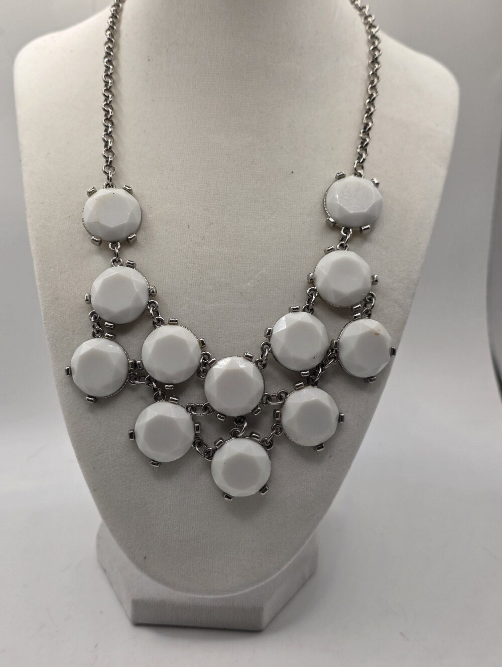 Vintage Modernist White Faceted Stone Cluster Collar Necklace Silver Tone